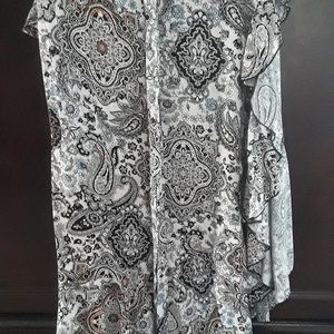 Valencia Black and White Wrap shirt